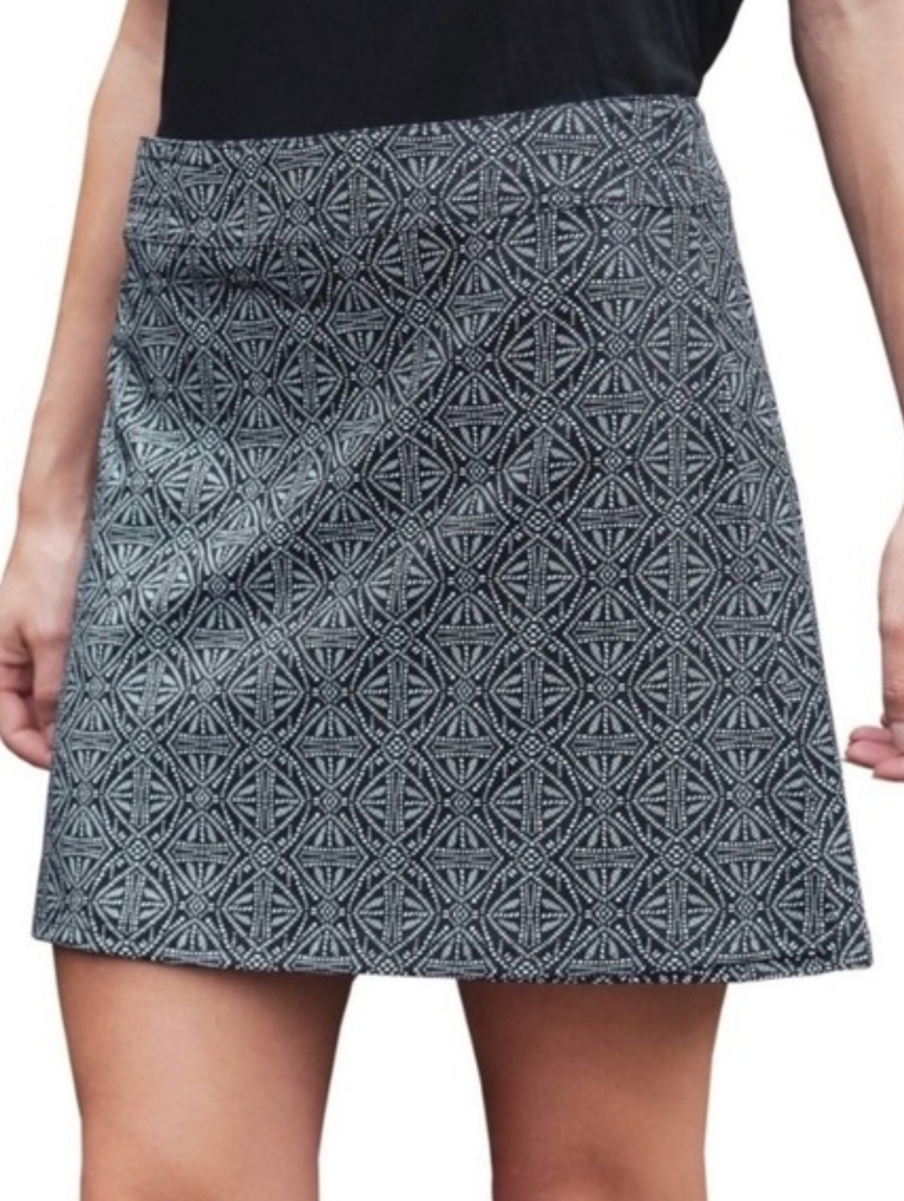 Ripskirt Hawaii NEW Little Leg Wrap Skirt Black Pearl Batik Length 2 SZ Medium